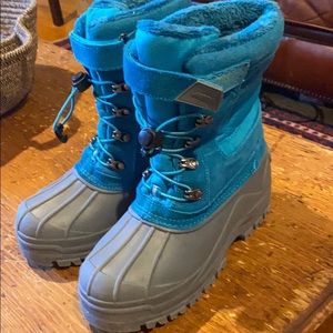 LandsEnd girls snow boots